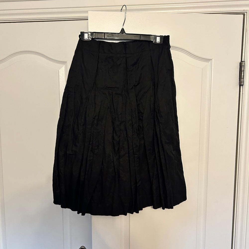 Laurel Black Wrinkle-Pleated Skirt